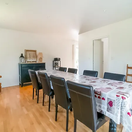 In For 9 Person, Cleaning Included * Treignes