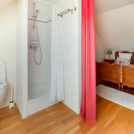 In For 9 Person, Cleaning Included